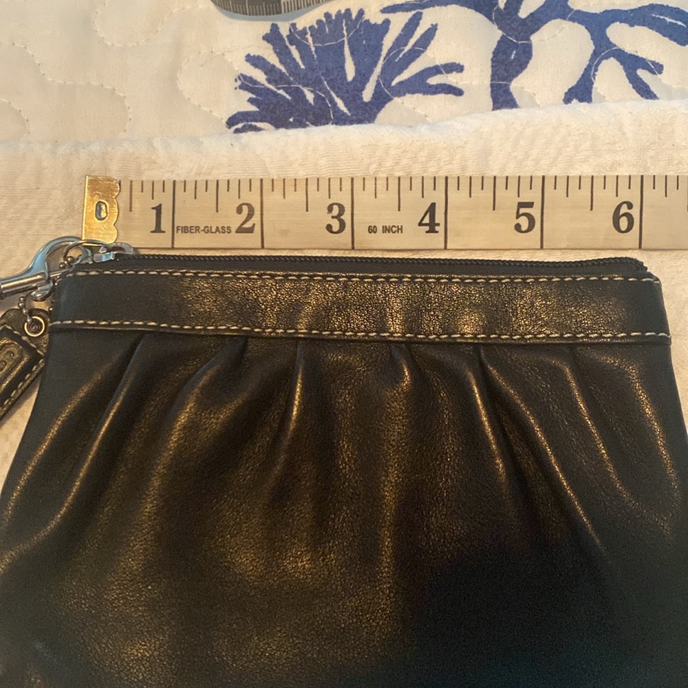 Coach Black Leather corner zip Wristlet pouch wallet - Picture 10 of 10